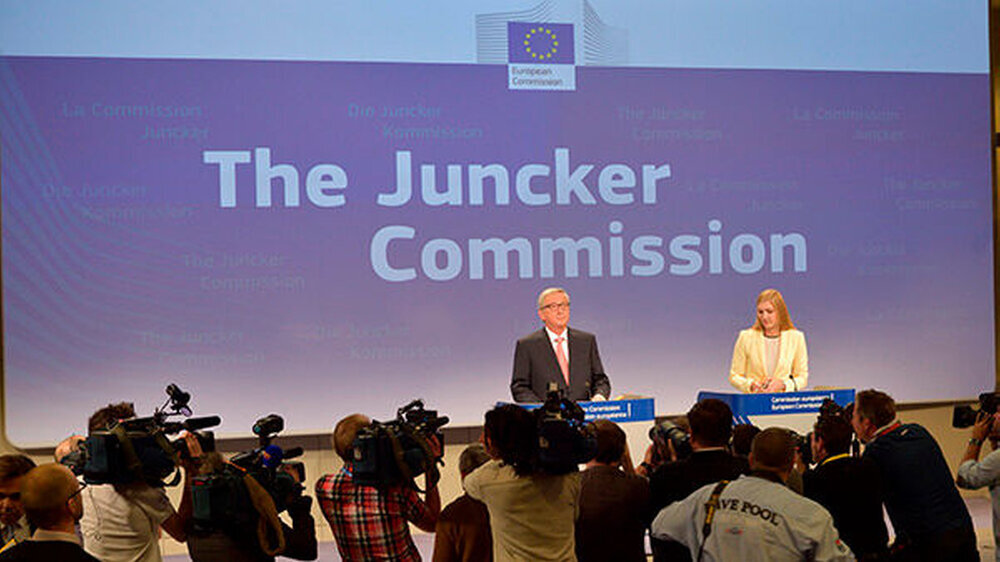 EU-Kommissionspräsident Jean-Claude Juncker mit seiner Kommission. Dass er die wirtschaftlichen über die der der Patienten stellt, kritisierte jetzt der Präsident der Bundesärztekammer (BÄK), Prof. Frank Ulrich Montgomery.