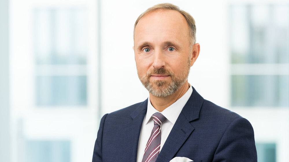 „Ich frage mich, ob wir hierzulande noch die richtigen Prioritäten setzen bei dem, womit wir uns beschäftigen“, sagte der KBV-Vize Dr. Stephan Hofmeister.