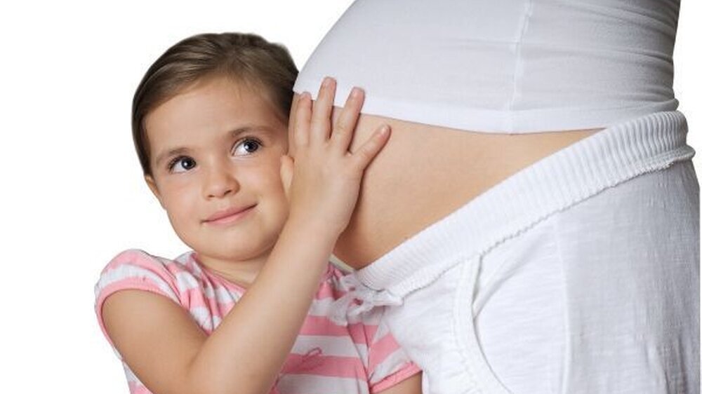 Nicht nur die Familienangehörigen sollten auf die Bedürfnisse von Mutter (Vater) und Kind hören, sondern auch die Arbeitgeber, wollen sie ihre qualifizierten Beschäftigten halten. | Nicht nur die Familienangehörigen sollten auf die Bedürfnisse von Mutter (Vater) und Kind hören, sondern auch die Arbeitgeber, wollen sie ihre qualifizierten Beschäftigten halten. |