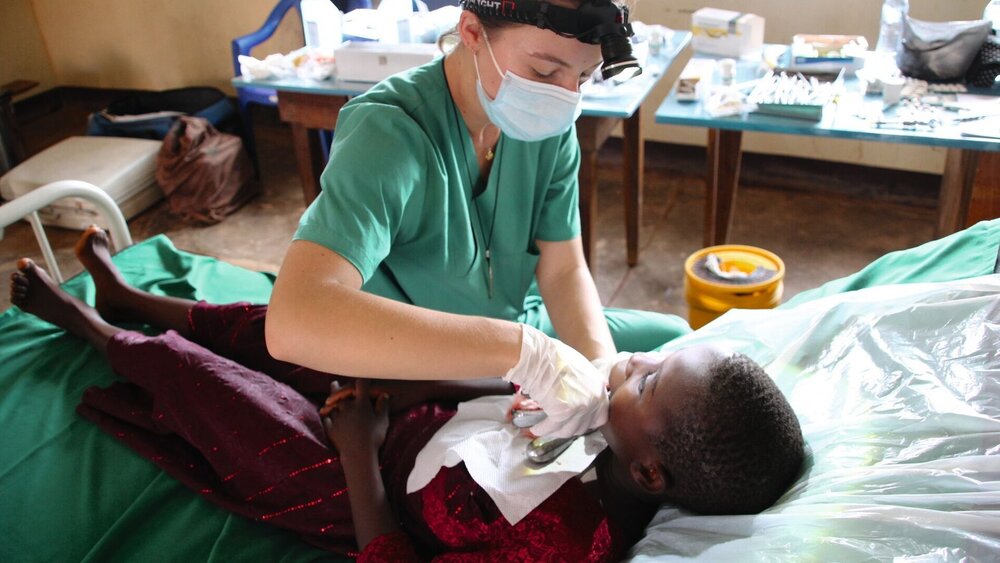 DWLF Tansania Behandlung Kind