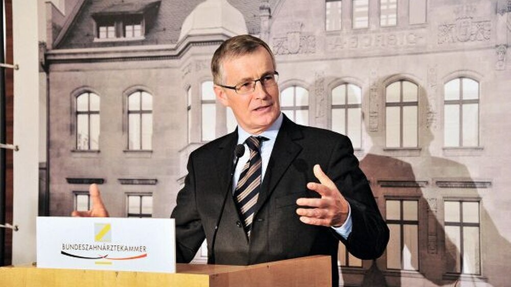 Begrüßten eine Vielzahl von Gästen aus Politik, Medien und dem Gesundheitswesen: der KZBV-Vorsitzende Dr. Jürgen Fedderwitz und BZÄK-Vizepräsident Dr. Dietmar Oesterreich (federführender Gastgeber).