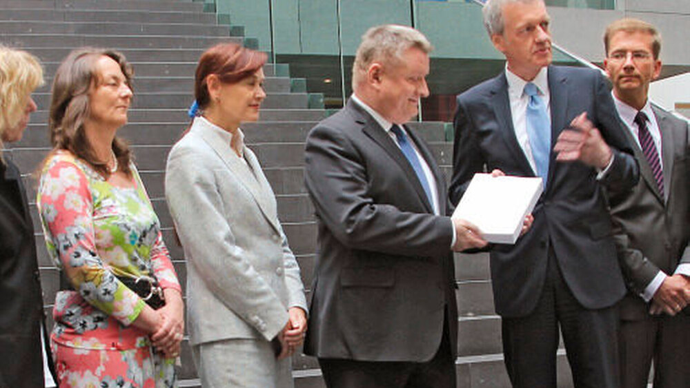 Ende Juni hat der Sachverständigenrat sein aktuelles Gutachten an Bundesgesundheitsminister Hermann Gröhe übergeben. |