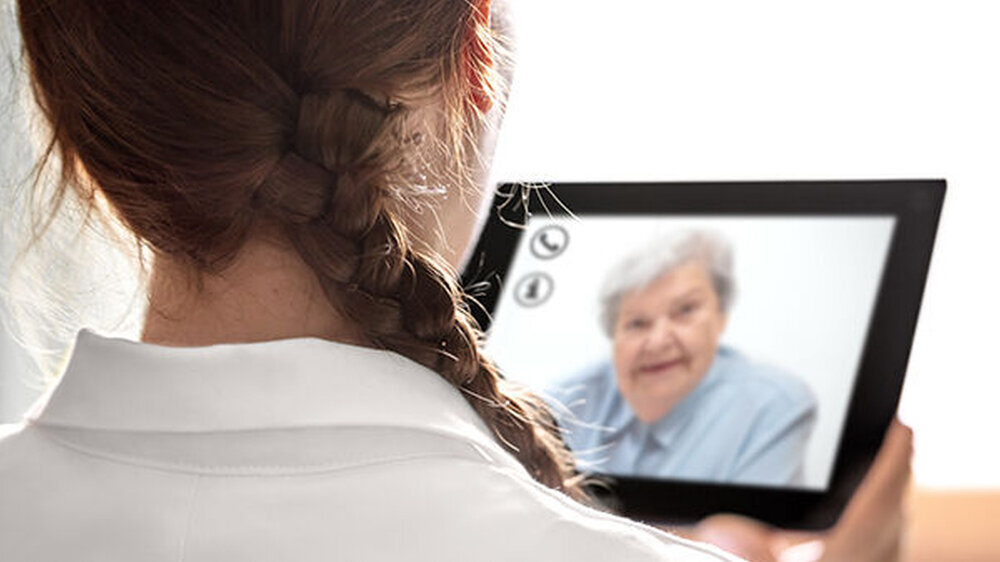 Die betreffenden Anbieter sehen sich in der Verantwortung und bieten während der Corona-Krise ihre Software zur Videosprechstunde kostenlos an.