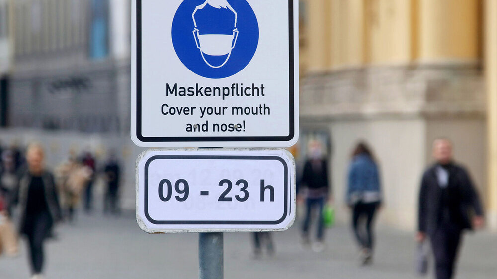 Geimpften und für Genesenen könnten dieselben Ausnahmen eingeräumt werden, die für negativ Getestete gelten, heißt es in dem Eckpunktepapier der Regierung zur möglichen Lockerung von Maßnahmen.