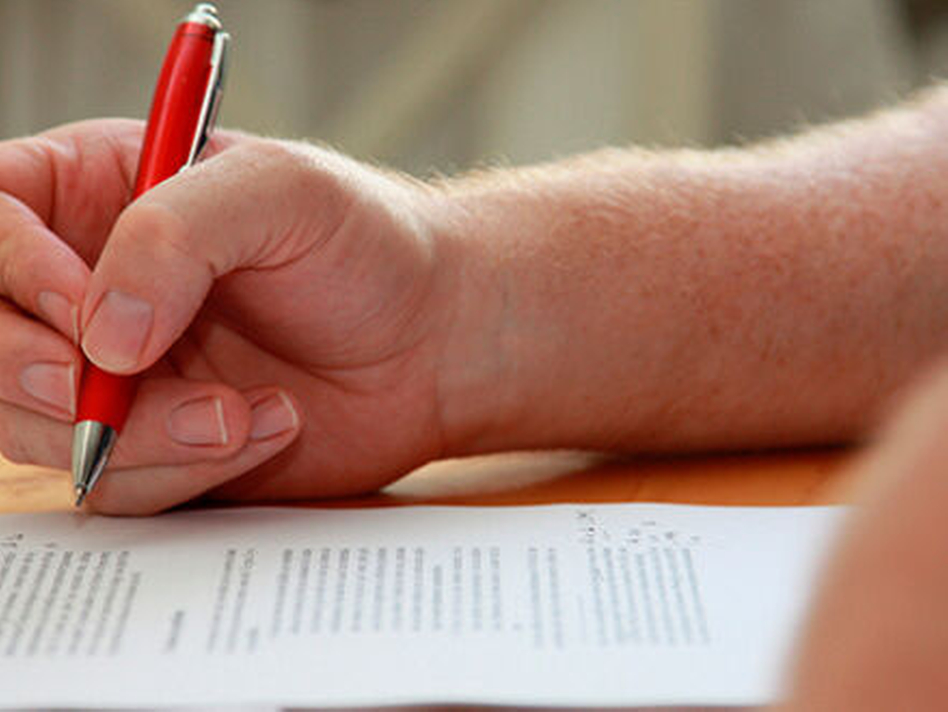 Wer die Liquiditätslage seiner Praxis genau im Blick hat, sollte versuchen Kreditverträge so zu modifizieren, dass seine spezifischen Bedürfnisse berücksichtigt sind. |