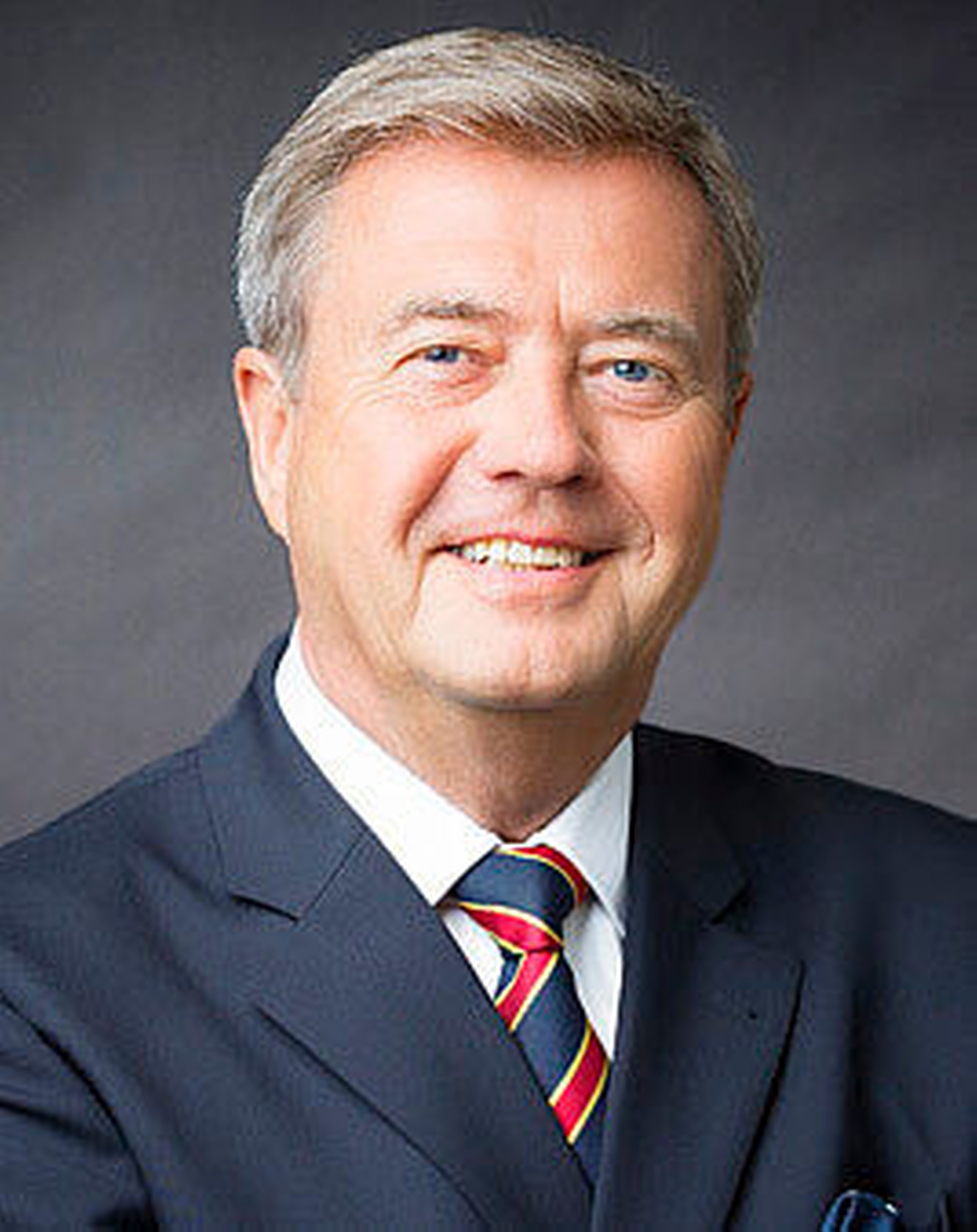 Dr. Wolfgang Eßer, Vorstandsvorsitzender der KZBV, Köln. Dr. Wolfgang Eßer, Vorstandsvorsitzender der KZBV, Köln.