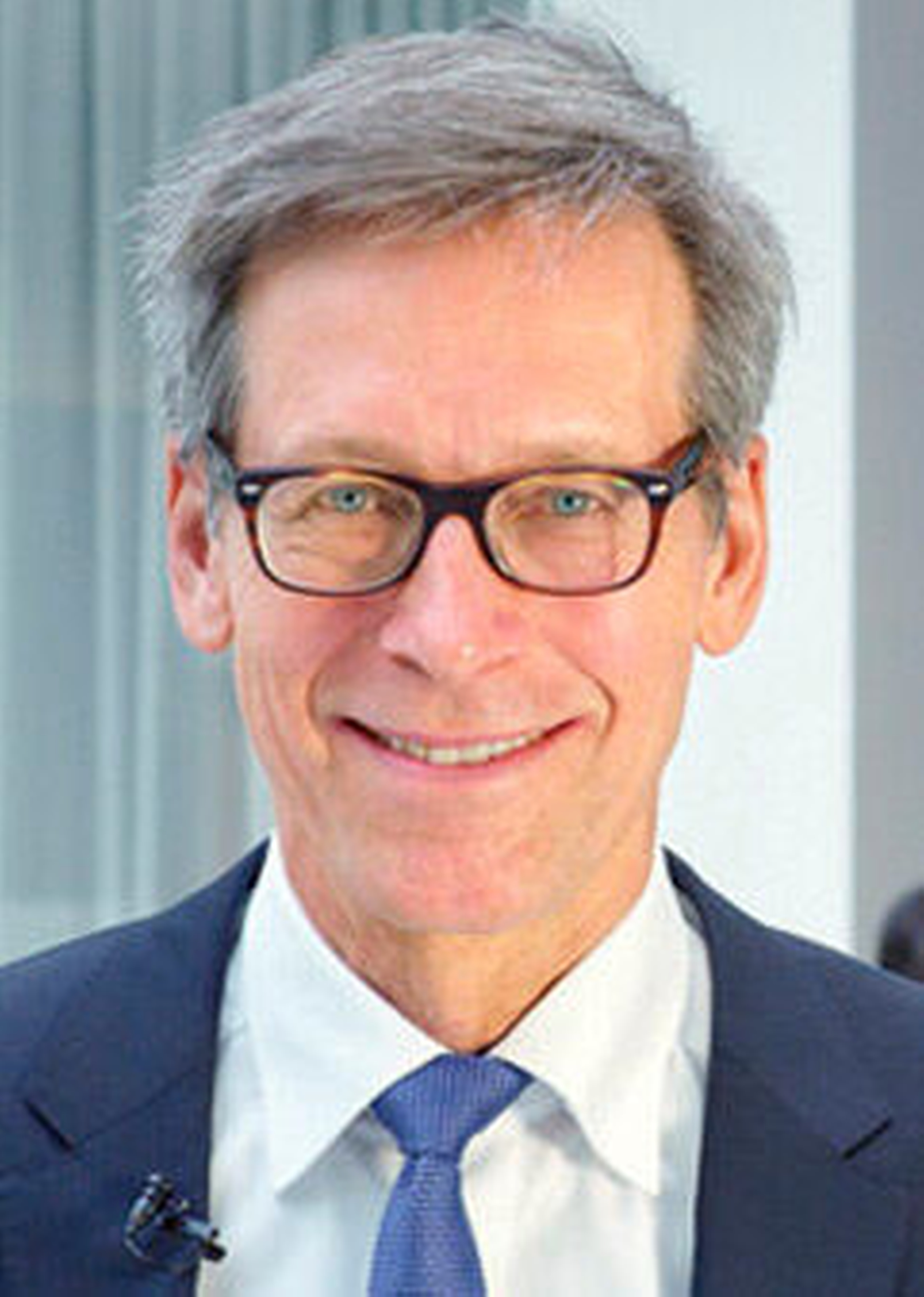 Prof. Dr. med. dent. Dr. med. Søren Jepsen, Vorstand der European Federation of Periodontology, Bonn Prof. Dr. med. dent. Dr. med. Søren Jepsen, Vorstand der European Federation of Periodontology, Bonn