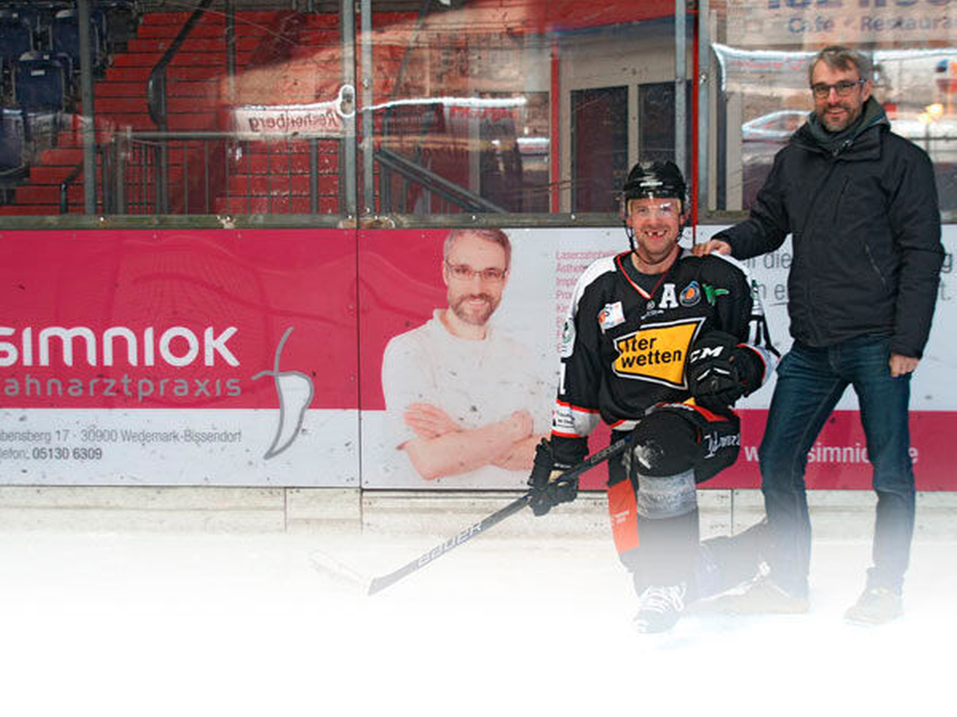 Werbung im Eishockey-Stadion?