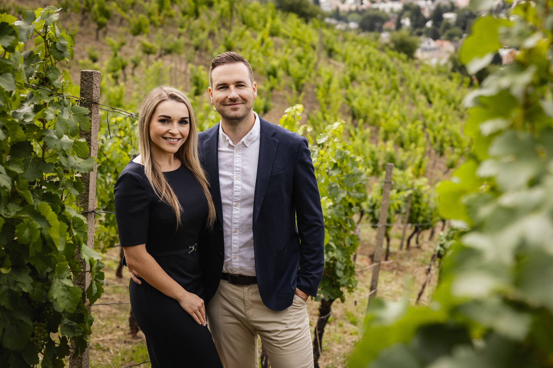 Gründerpaar in Radebeul im Weinberg.