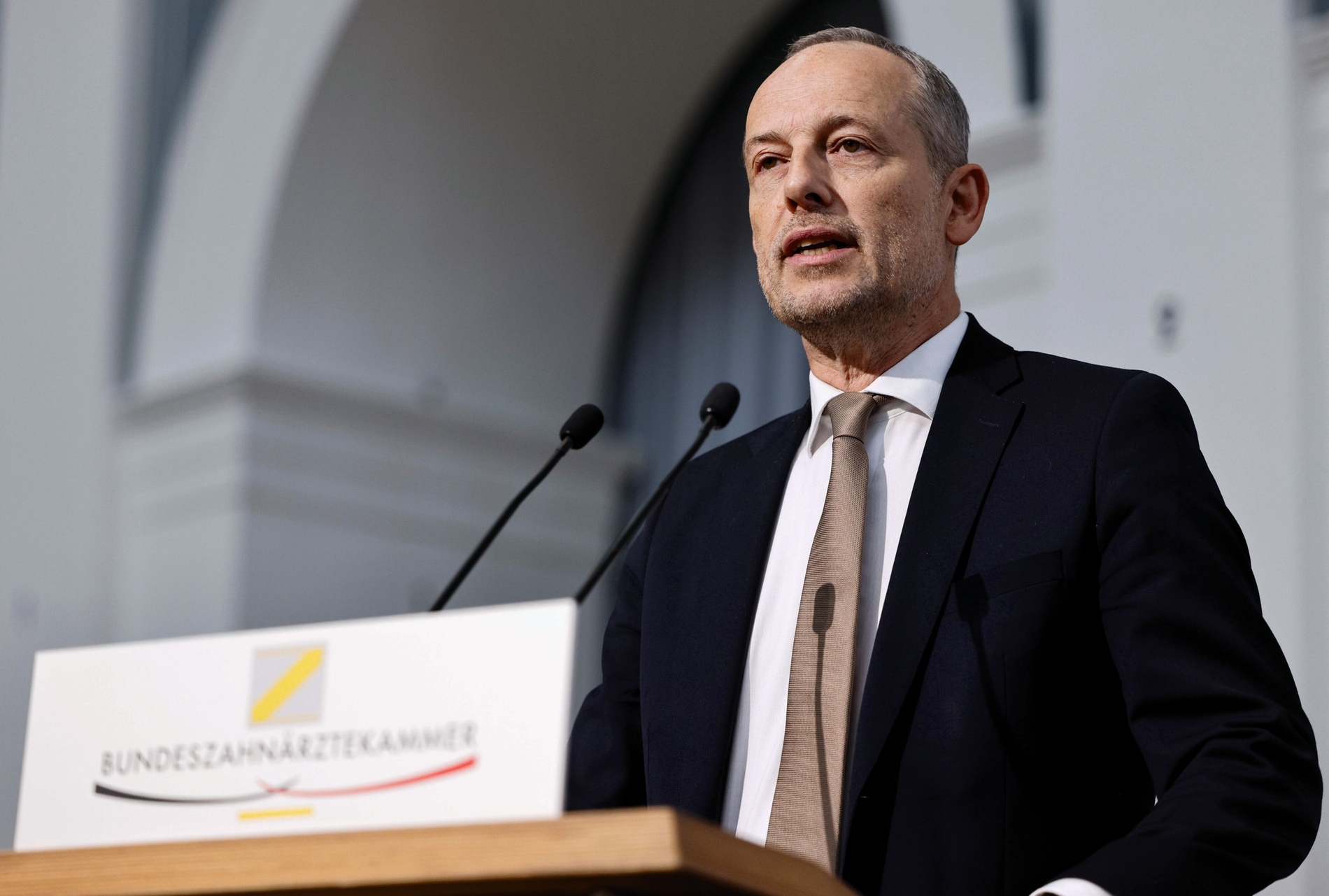 Konstantin von Laffert, Vizepräsident der Bundeszahnärztekammer, am 15. November 2024 in Hamburg.