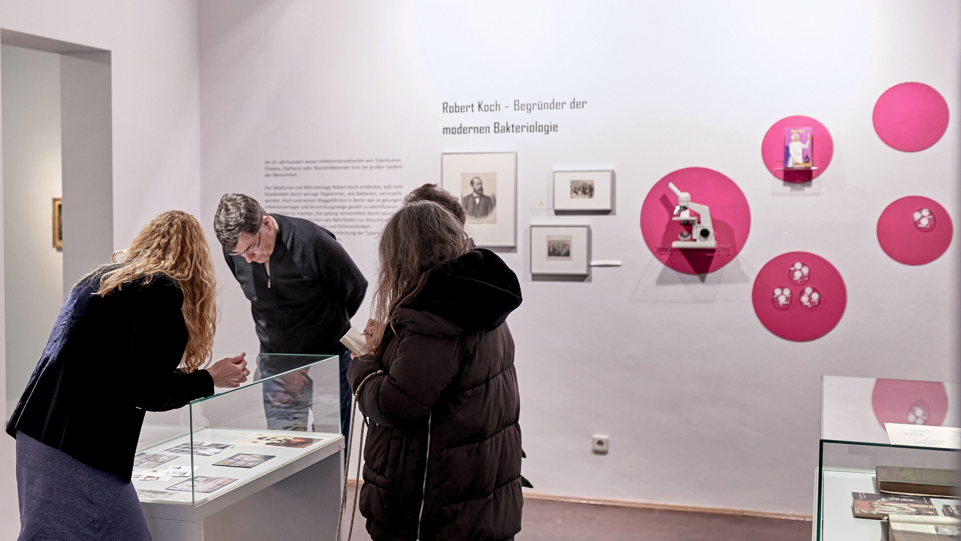 Jedes Bild, jedes Objekt schlägt ein weiteres Kapitel der Medizingeschichte auf.