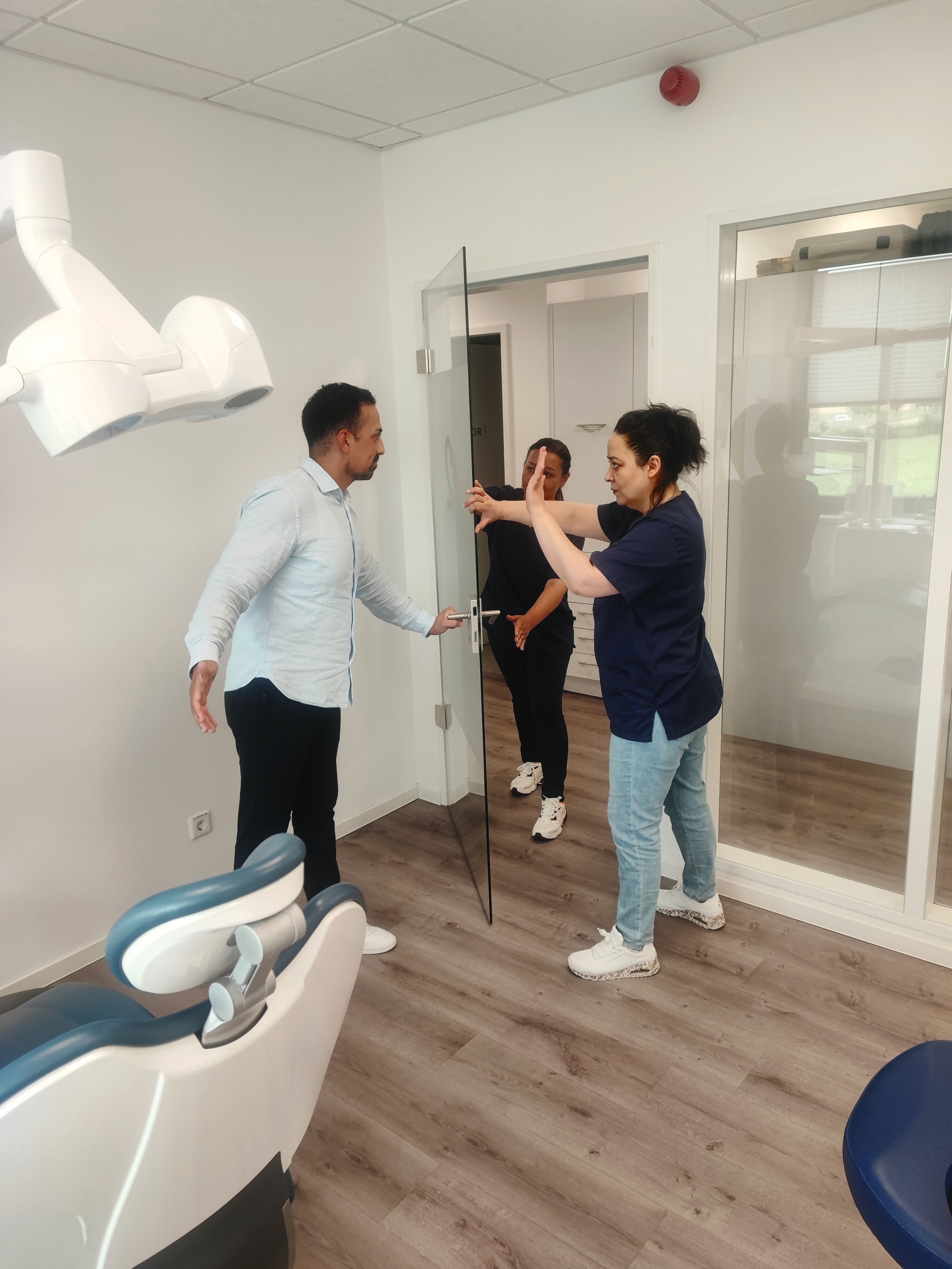 Deeskalationstraining von Dr David Klingert für Praxen und ihre Teams.
