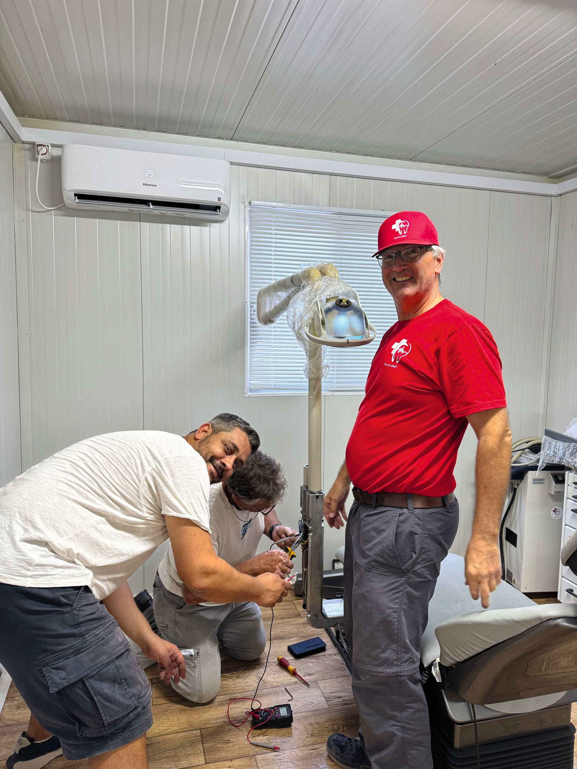 Dental Emergency Team e. V. Zahnstation im Flüchtlingslager Vial wiedereröffnet