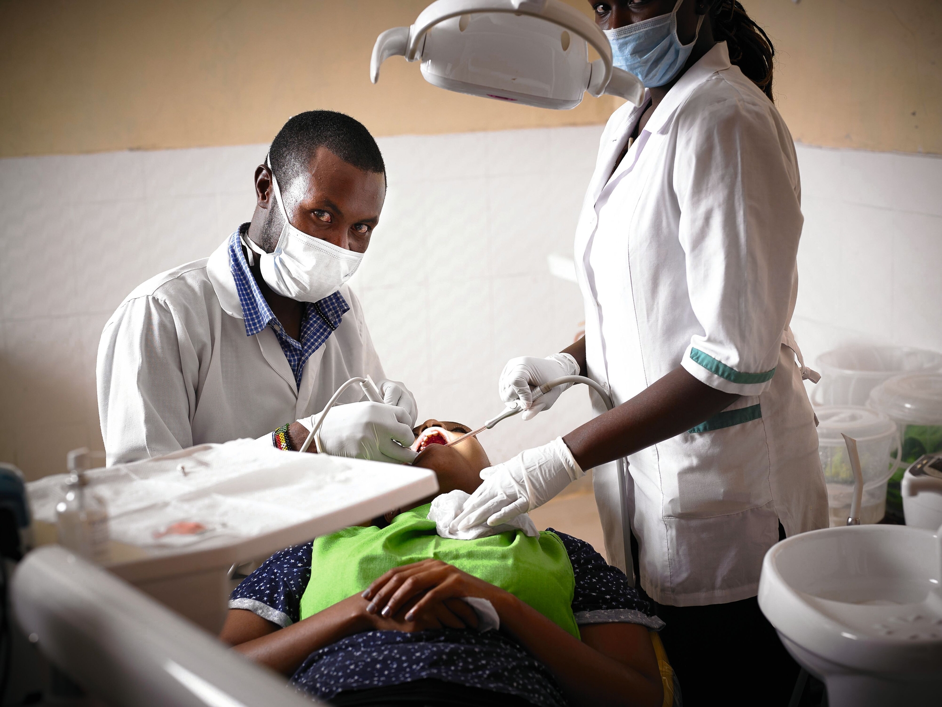 Francis Waishi nach Abschluss seiner Ausbildung.