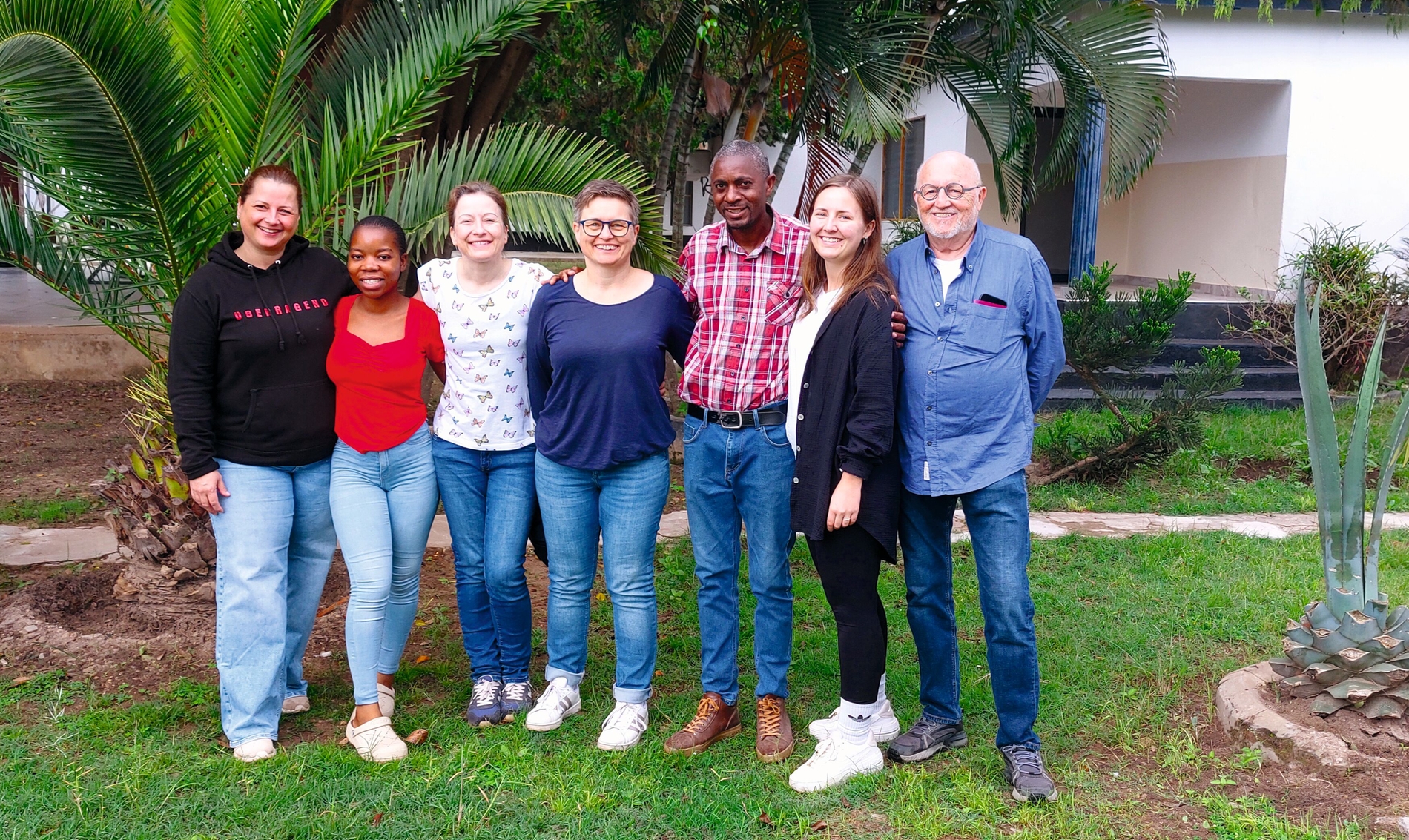 Zahnärzte ohne Grenzen und „Ein Haus für Kinder“ in Sambia Zahnärzte ohne Grenzen und „Ein Haus für Kinder“ in Sambia