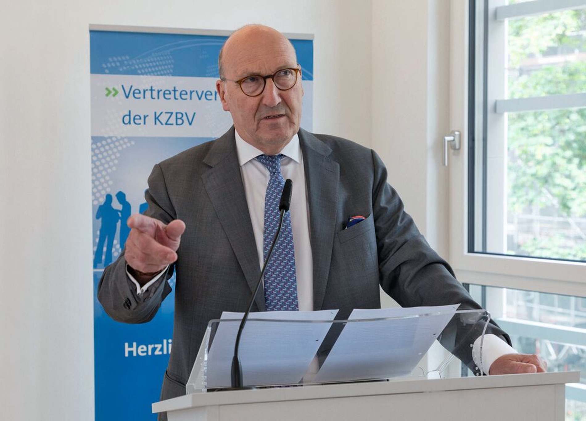 Dr. Karl-Georg Pochhammer, stv. Vorstandsvorsitzender KZBV, bei der VV am 11.6.2026 Dr. Karl-Georg Pochhammer, stv. Vorstandsvorsitzender KZBV, bei der VV am 11.6.2026