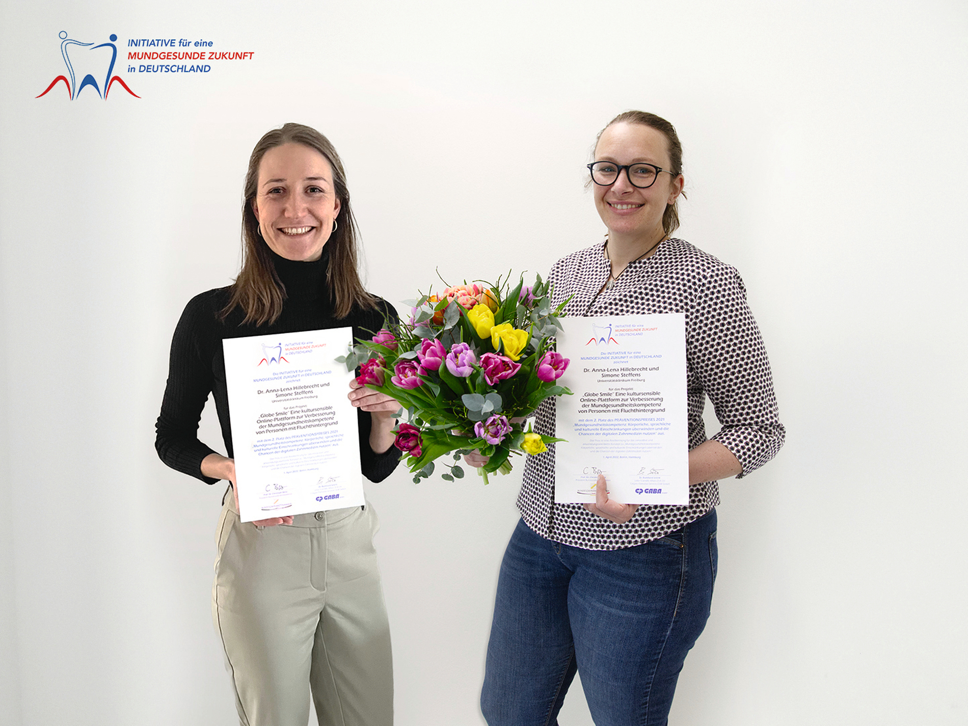 2021 erhielten Dr. Anna-Lena Hillebrecht und Simone Steffens vom Universitätsklinikum Freiburg für ihr Projekt „Globe Smile“ den Preis. 2021 erhielten Dr. Anna-Lena Hillebrecht und Simone Steffens vom Universitätsklinikum Freiburg für ihr Projekt „Globe Smile“ den Preis.