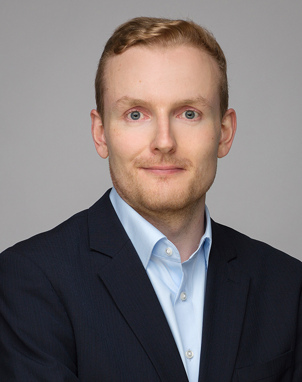 Arne_Weinberg_fuer_online.jpg_master.jpg Arne_Weinberg_fuer_online.jpg_master.jpg