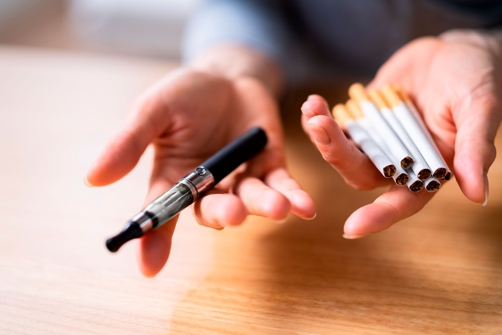 vape zähne Does Will Vaping Stain Your Teeth? main image 0
