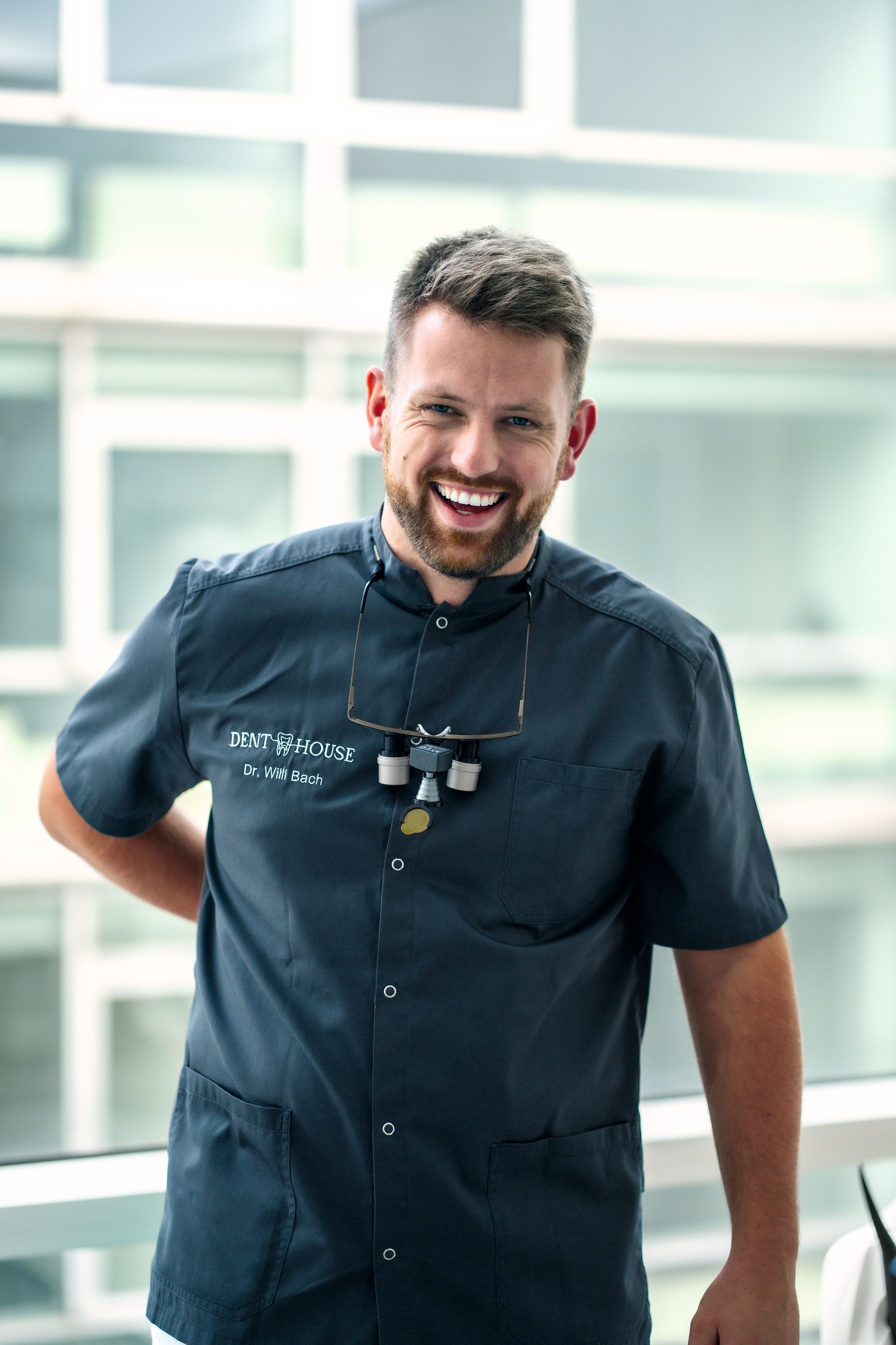 Zahnarzt Dr. Willi Bach, Denthouse, Brandenburg