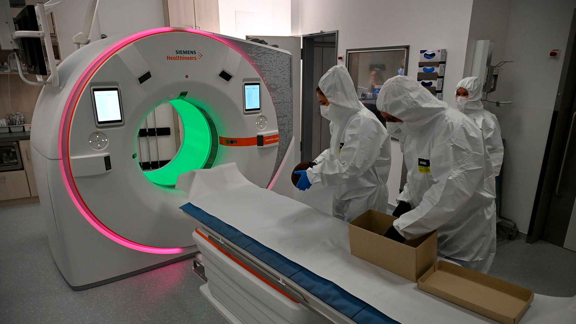 Computertomografische Untersuchung der sterblichen Überreste Ottos des Großen im Universitätsklinikum Magdeburg.