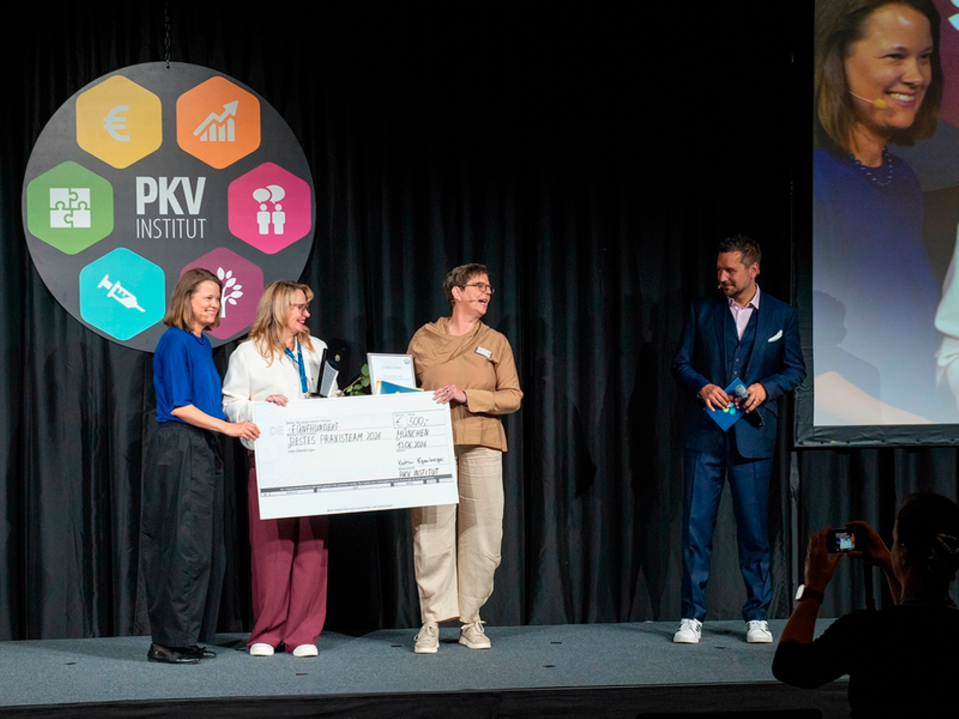 ZFA-Award 2026 des PKV-Institutes ZFA-Award 2026 des PKV-Institutes