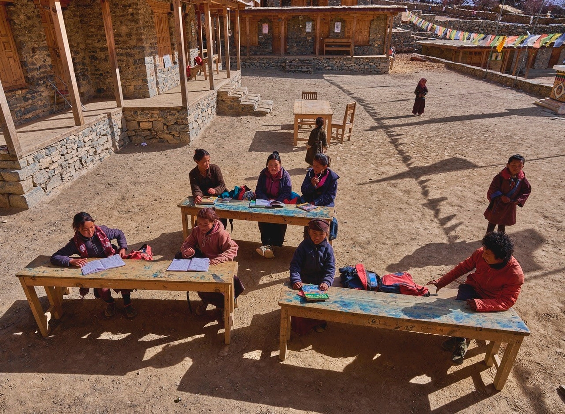 Einsatz in Nepal: Bergschule in Bhijer, Hochgebirgsregion Upper Dolpo. Einsatz in Nepal: Bergschule in Bhijer, Hochgebirgsregion Upper Dolpo.