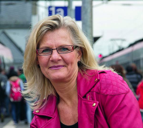 csm_Dr._Karin_Uphoff_@_connectuu_b32842c0bd.jpg_master.jpg csm_Dr._Karin_Uphoff_@_connectuu_b32842c0bd.jpg_master.jpg