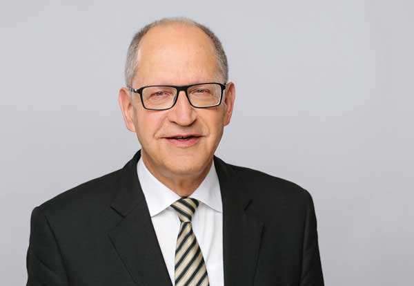 Engel_-Peter-Dr.-Praesident-BZAEK_AX150421-2566_Axentis.jpg Engel_-Peter-Dr.-Praesident-BZAEK_AX150421-2566_Axentis.jpg