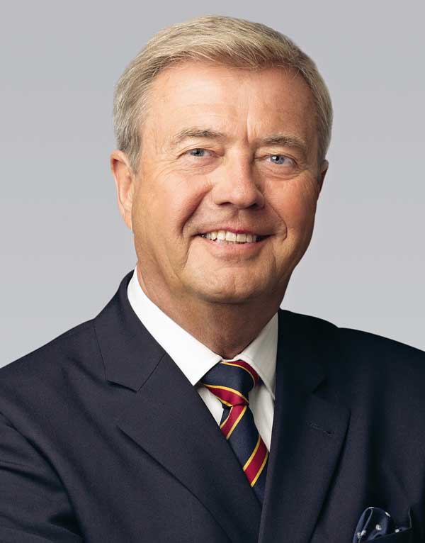 Esser_Wolfgang_2015_2_KZBV-Baumann-_2_.jpg Esser_Wolfgang_2015_2_KZBV-Baumann-_2_.jpg